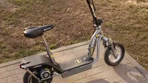 Электросамокат среднего веса Внешний вид электросамоката среднего веса